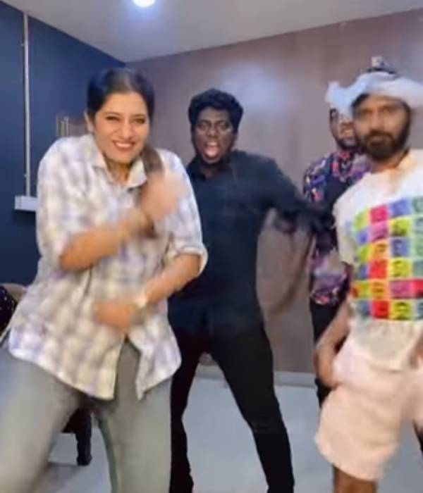 கலக்கும் அரபி குத்து