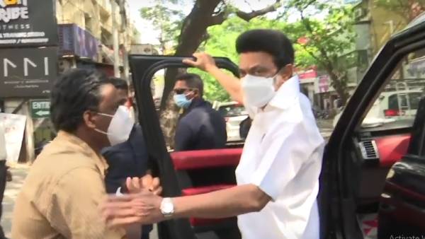 சிஎம் சார் ஹெல்ப் மீ சிஎம் சார் ஹெல்ப் மீ