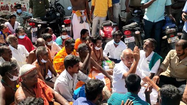 குண்டு கட்டாக வெளியேற்றம் 