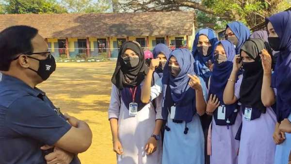 கல்விக் கூடங்கள் 