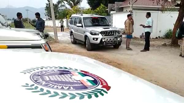  275 sovereigns of gold robbed by miscreants in dindigul 