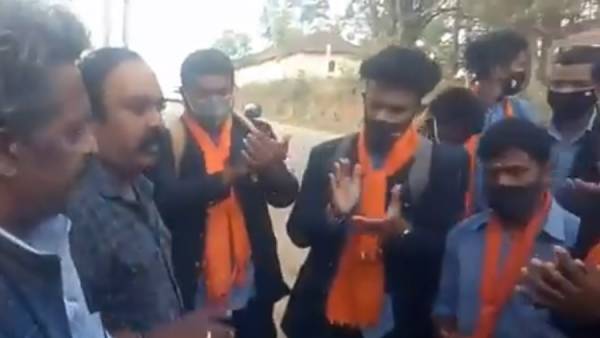 இந்துத்துவா மாணவர்கள் 
