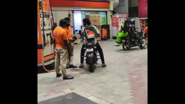 புதுசு புதுசாக 