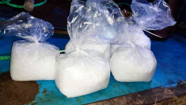 காவல்துறையினர் சோதனை 