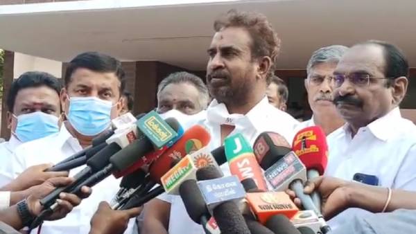 அதிகாரிகளுக்கு மிரட்டல் 