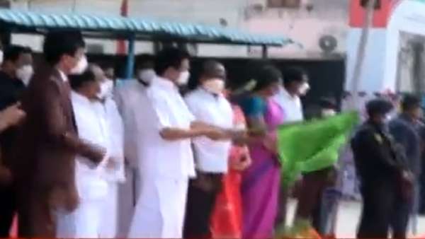 மக்களை தேடி மருத்துவம் மக்களை தேடி மருத்துவம்