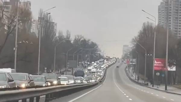  குண்டு மழை