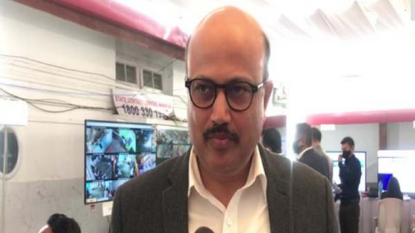  தேர்தல் அதிகாரி