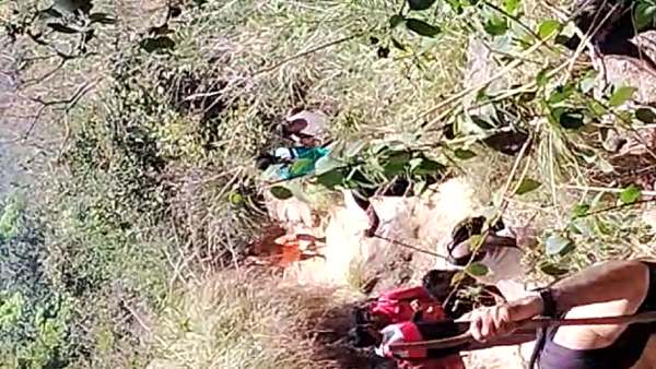 மலையேற கட்டணம் வசூல் மலையேற கட்டணம் வசூல்