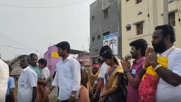 பின்னணி பாடகர்கள்