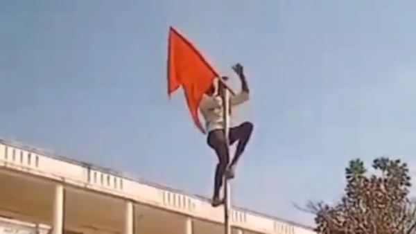 ஹிஜாப் அணிந்த மாணவிகள் ஹிஜாப் அணிந்த மாணவிகள்