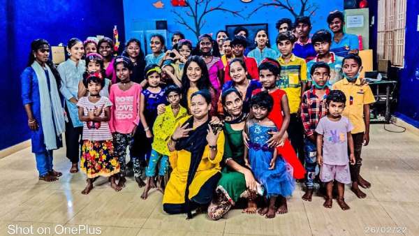 சமூக வலைத்தளத்தில் ஆக்டிவ் சமூக வலைத்தளத்தில் ஆக்டிவ்