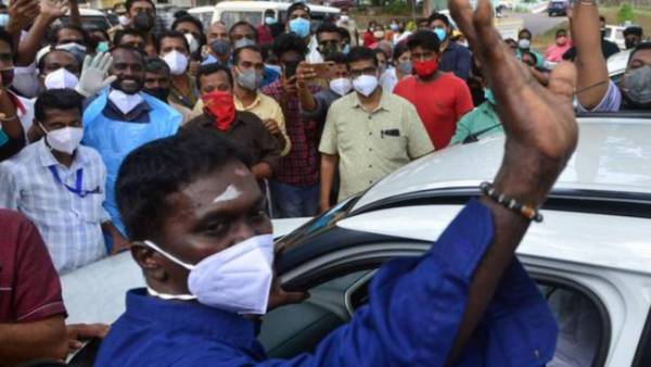 25 பாட்டில்கள் 