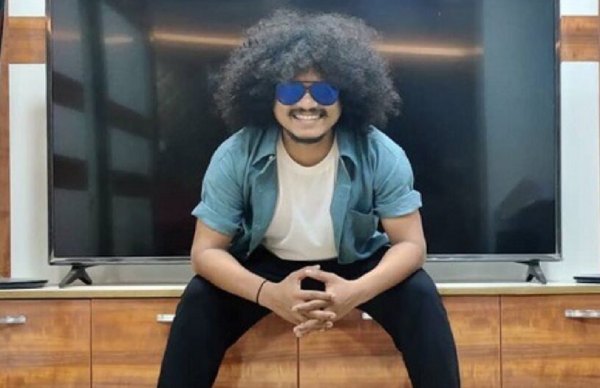 புகழின் வளர்ச்சி