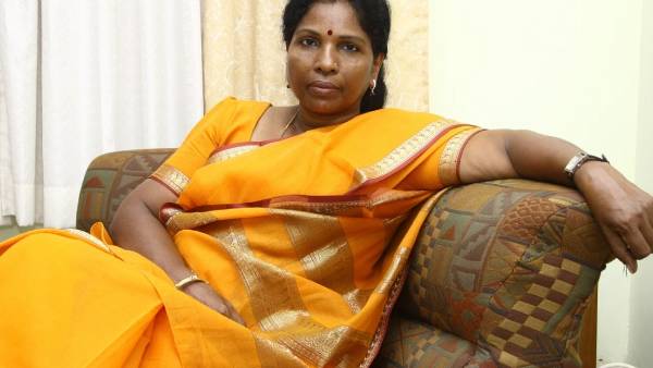  சிவகாமி ஐஏஎஸ் அரசியல் பயணம் 