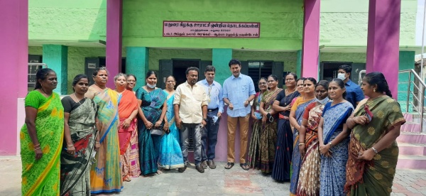 உறுதிமொழி அளித்த அமைச்சர் உறுதிமொழி அளித்த அமைச்சர்