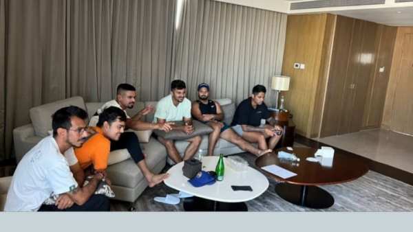 மகிழ்ச்சியான முகம் மகிழ்ச்சியான முகம்