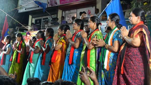 10 ஆண்டுகள் வேலையின்மை 10 ஆண்டுகள் வேலையின்மை