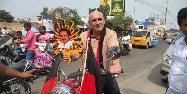 பெண்களுக்கு இலவச பேருந்து பயணம் 