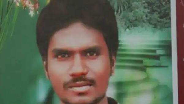 கொடூரமாக வெட்டிக்கொலை 