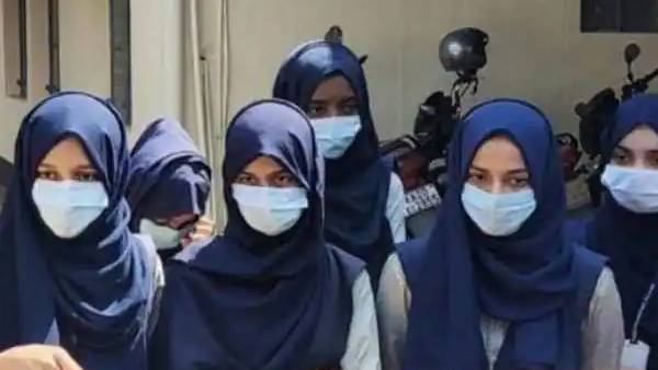 தீர்ப்புக்கு எதிராக போராட்டம் 