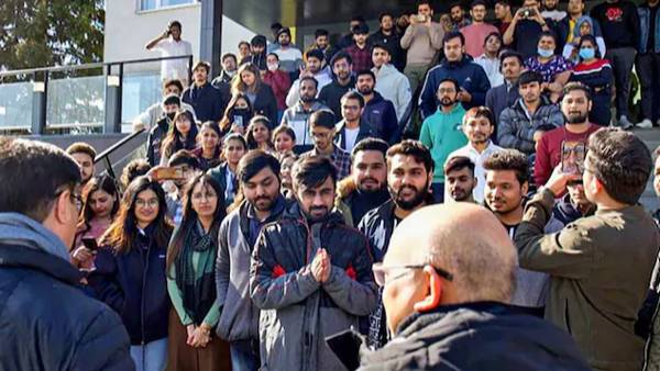 சிரமத்தில் மாணவர்கள்