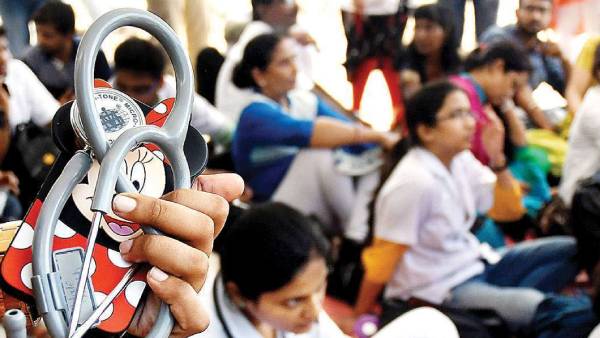 13 மொழிகளில் கேள்வித்தாள்