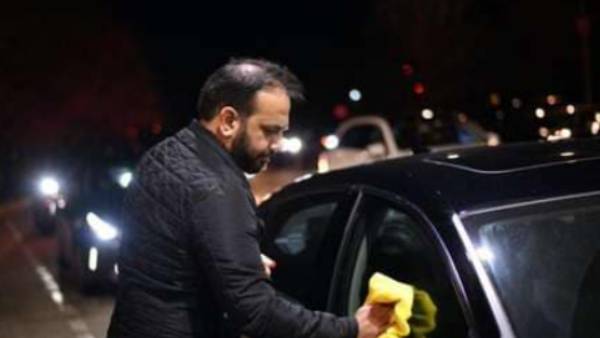 கால் டேக்ஸி ஓட்டுநர் கால் டேக்ஸி ஓட்டுநர்