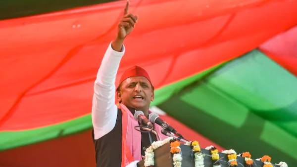  அகிலேஷ் யாதவ் 