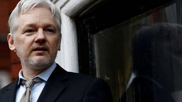 அடைக்கலம் தந்த ஈகுவடார் அடைக்கலம் தந்த ஈகுவடார்