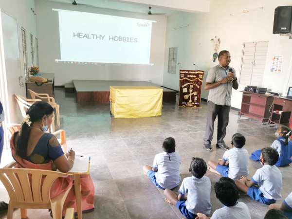 எப்பொழுது நாம் பொழுதுபோக்கை நாடுகிறோம்? எப்பொழுது நாம் பொழுதுபோக்கை நாடுகிறோம்?