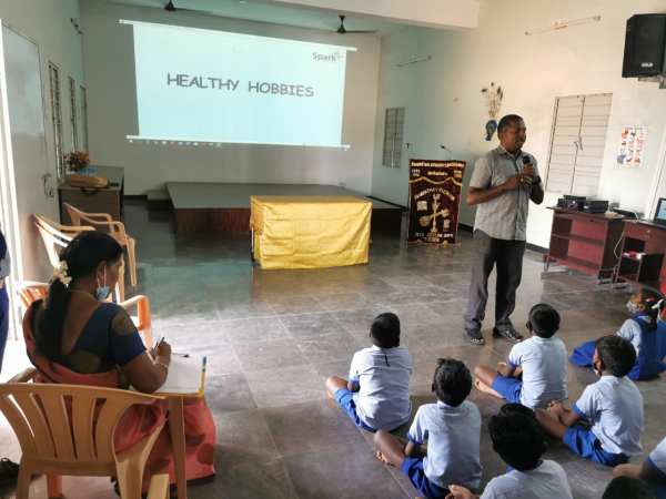 ஏன் நமக்கு பொழுதுபோக்கு தேவைப்படுகிறது? ஏன் நமக்கு பொழுதுபோக்கு தேவைப்படுகிறது?