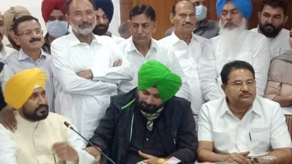  எதிர்ப்பு அலையால்... 