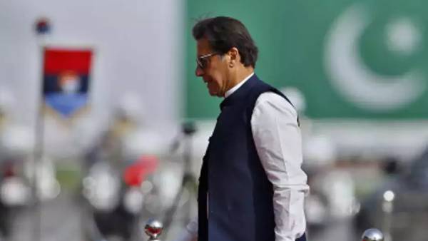  நம்பிக்கையில்லா தீர்மானத்தில் தோல்வி