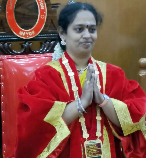 இளம் வயது இளமதி இளம் வயது இளமதி