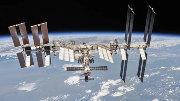 ஸ்பெஷல் ஸ்டேஷன் 