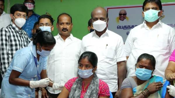 18 வயதுக்குட்பட்டோருக்கு தடுப்பூசி 