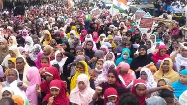 கர்நாடக உயர்நீதிமன்றம் தீர்ப்பு 