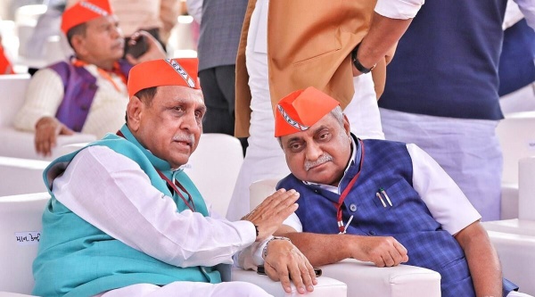 சிவப்பு தொப்பி போல காவி தொப்பி