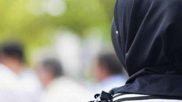 சீருடை மட்டுமே அணிய வேண்டும் சீருடை மட்டுமே அணிய வேண்டும்