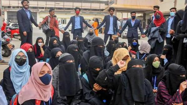 சட்டசபையில் விவாதம் சட்டசபையில் விவாதம்