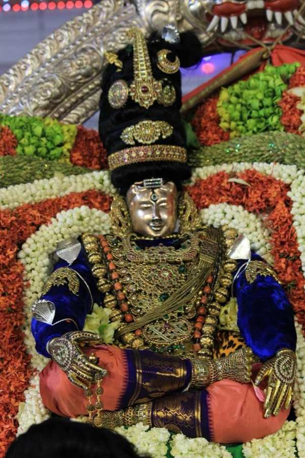 கபாலீஸ்வரர் கோவில் திருத்தேரோட்டம் 