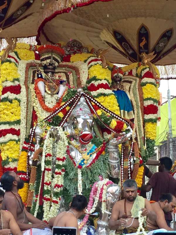 சகட தோஷம் போக்கும் தேரோட்டம் 