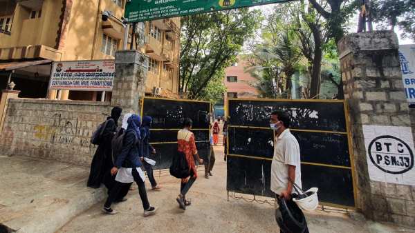 கண்காணிப்பாளர் விடுவிப்பு கண்காணிப்பாளர் விடுவிப்பு