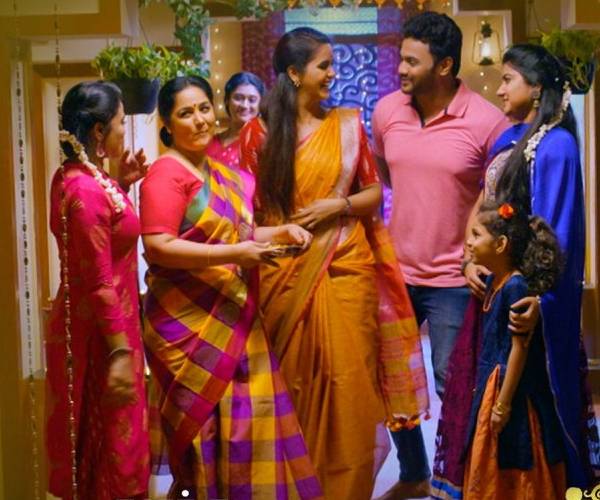 வாந்தி எடுத்த தேவி