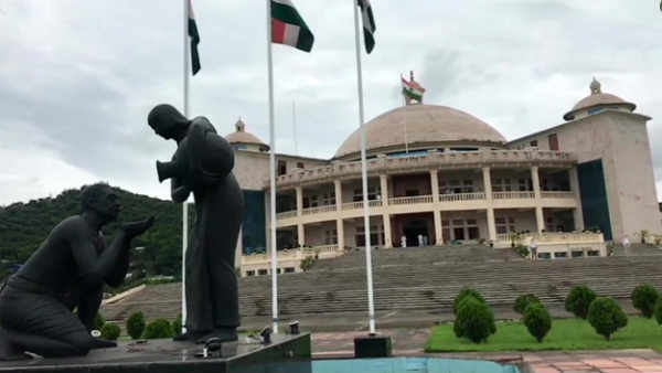 இந்தியா நியூஸ் ஜன்கிபாத் கருத்து கணிப்பு 