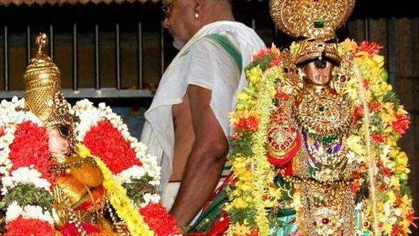 பெருமாள் தாயார் சேர்த்தி சேவை நிகழ்ச்சி 