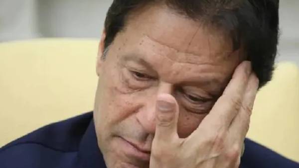 பிரதமர் பதவியை இழந்த இம்ரான்கான் 