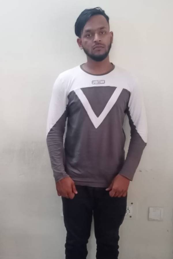 போன் மூலம் மிரட்டல் 