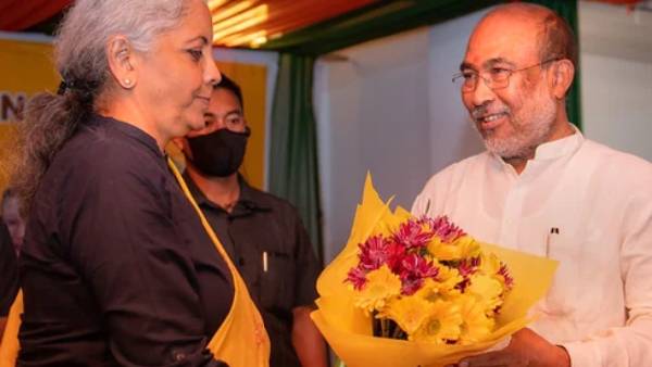 முதல்வர் யார் 